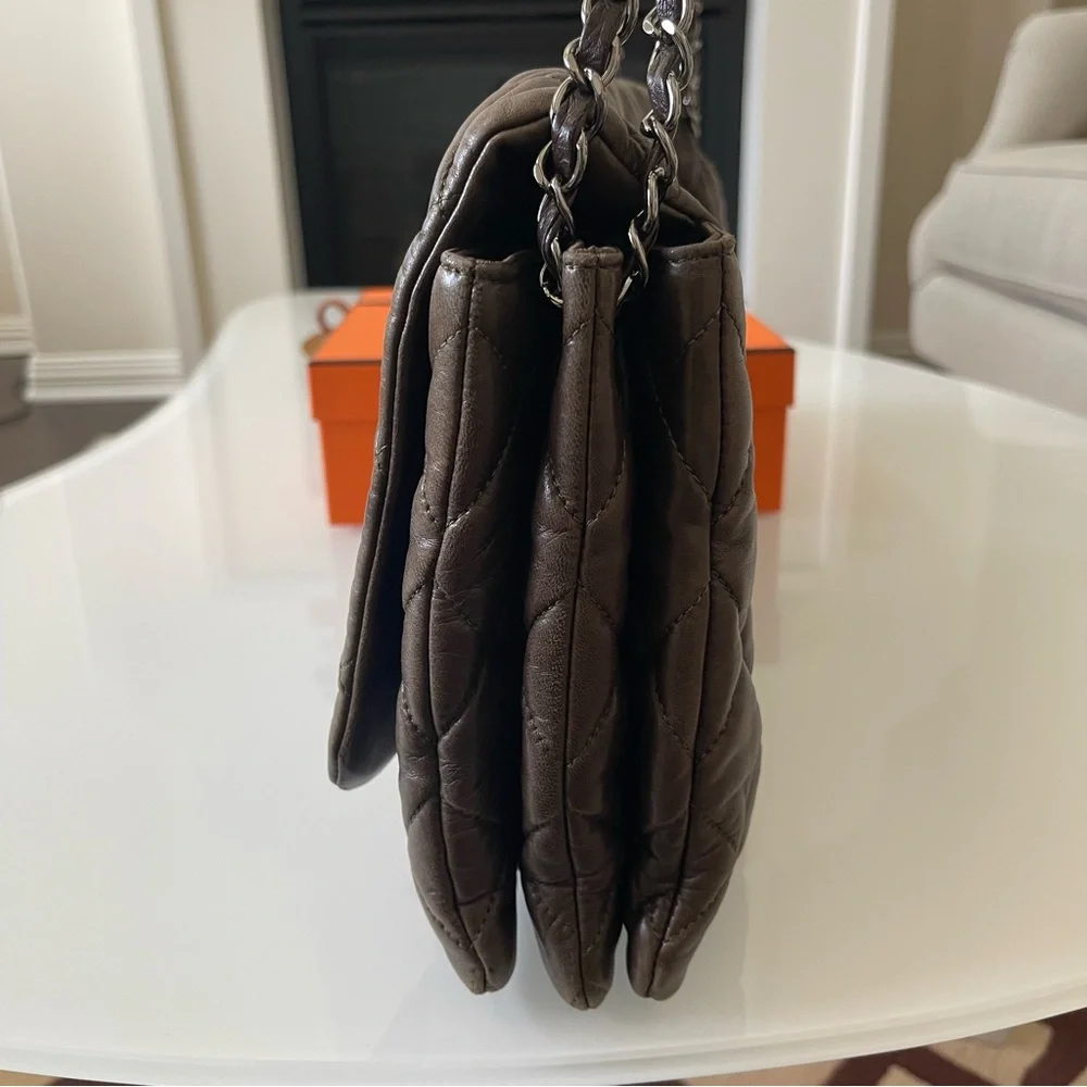 Authentic CHANEL Lambskin Double Chain Single Flap Maxi Size Handbag - Picture 9 of 16